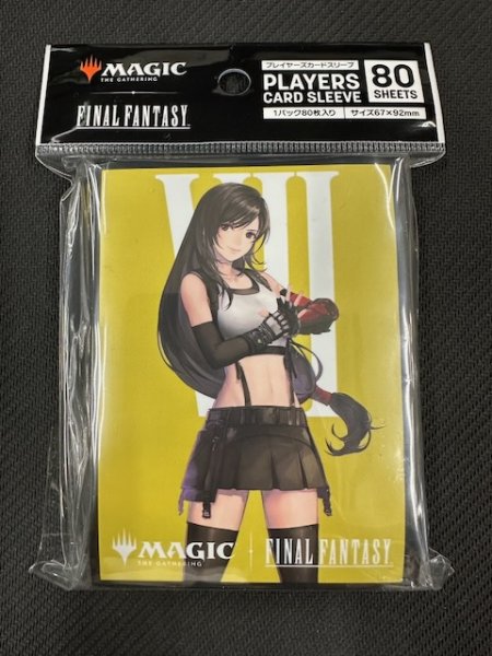 画像1: エンスカイ(ENSKY) 『マジック:ザ・ギャザリング――FINAL FANTASY』 プレイヤーズカードスリーブ 「キャラクター」ボーダーレス版 《格闘家、ティファ》 MFS-10 (1)